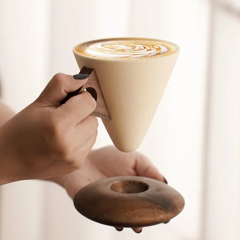 Vintage Coffee Cup Luxury Minimalist Creative Tea Cup Elegant Aesthetics Water Cups Set Wooden Handle Taper Ceramics Cups