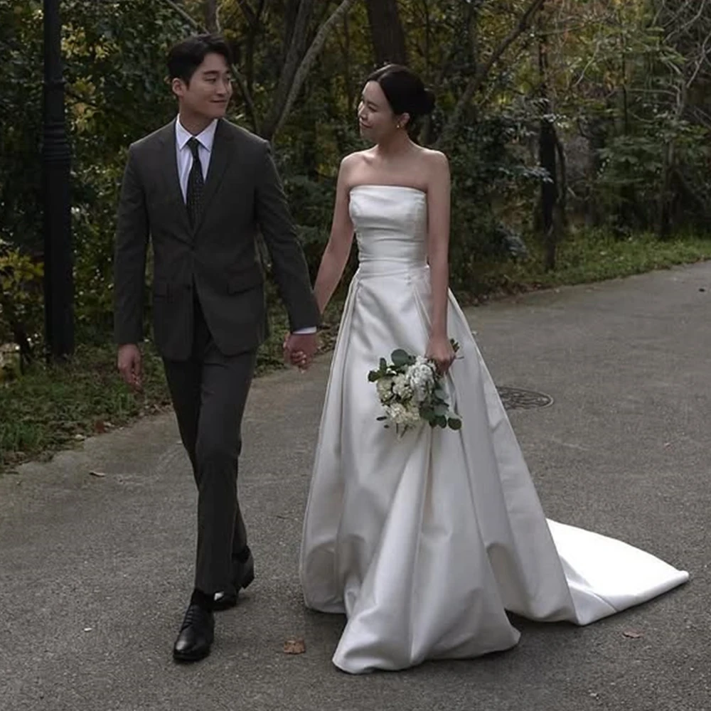 

Bowith Korean Wedding Dresses Satin Corset Wedding Dresses Strapless Simple Bridal Gown ウェディングドレス