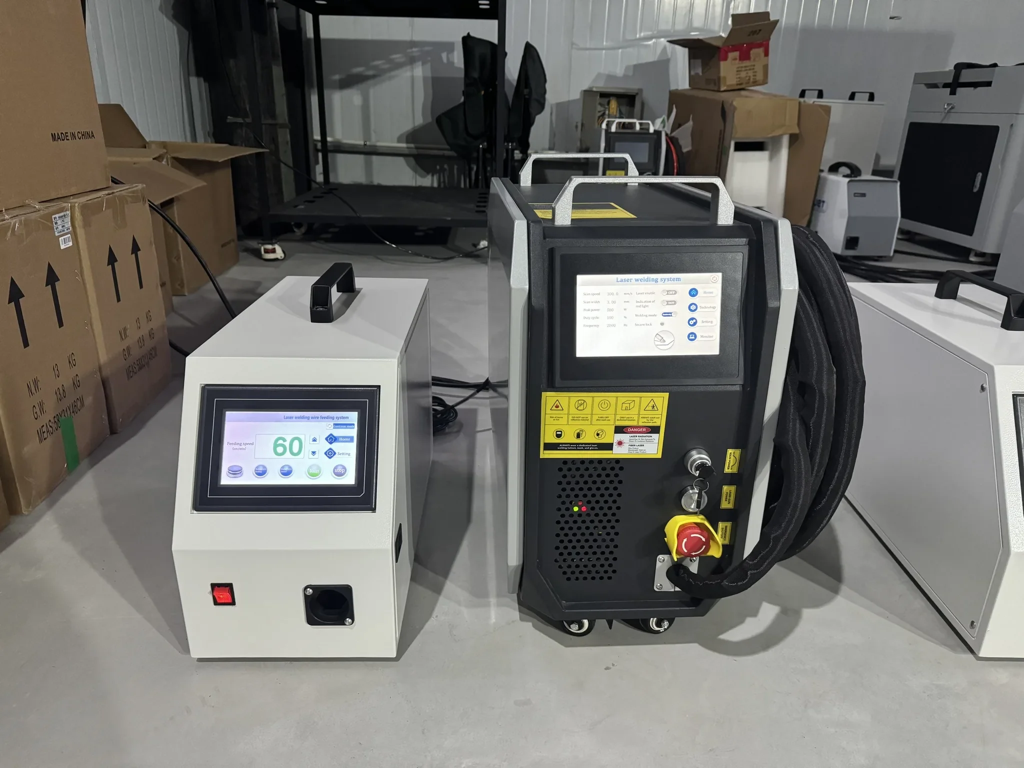 

Portable 4in1 1500W MAX Air Cooling weld Mini Handheld Laser Welding Machine for Stainless Steel Carbon Steel Aluminum