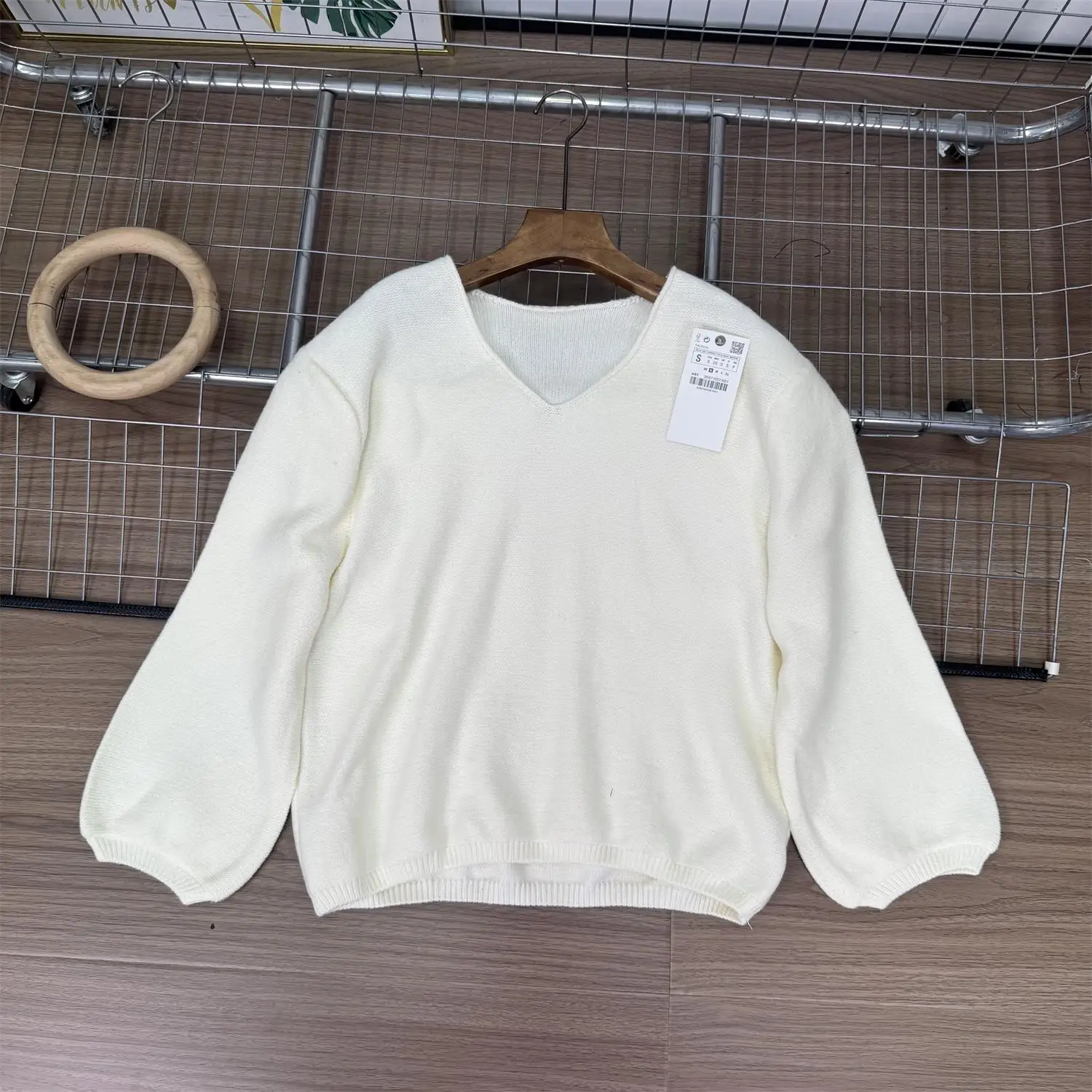

WMXZ Spring New V-neck Bubble Sleeve Casual Long Sleeve Knitted Sweater Women's Fashion Loose Fit Online Exclusive Knitwear