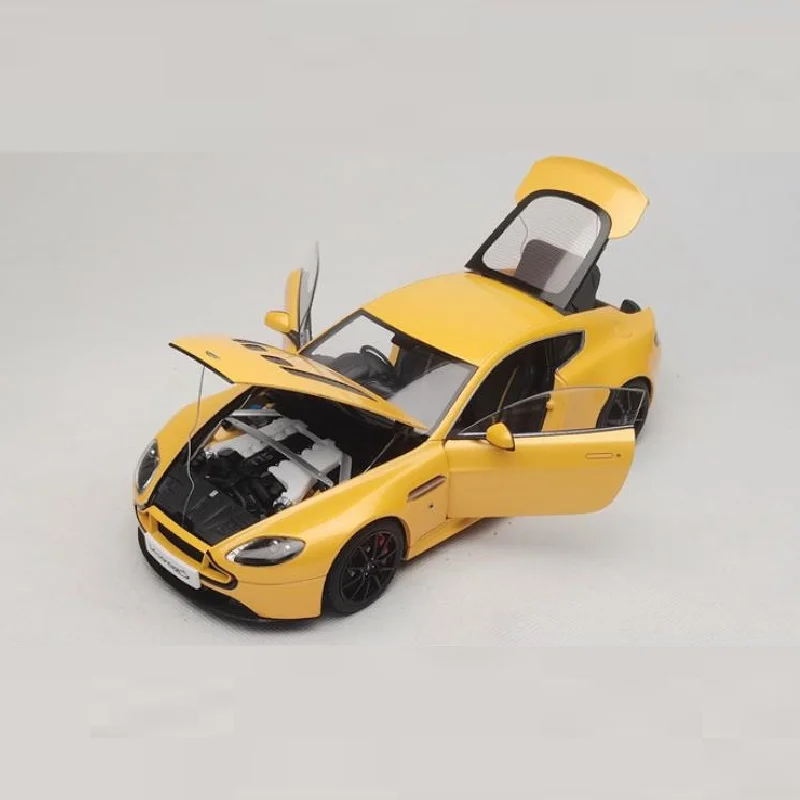 Auto-art 1:18 Mar-tin V12 Van-tage S Yellow Alloy Simulation Model Car