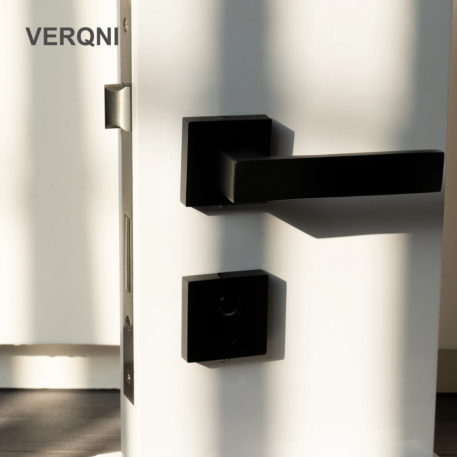 

VERQNI HPF450 minimalism zinc alloy Door Mute Handle Lock Set Matte Black Interior Bathroom Door Handle Magnetic lock body