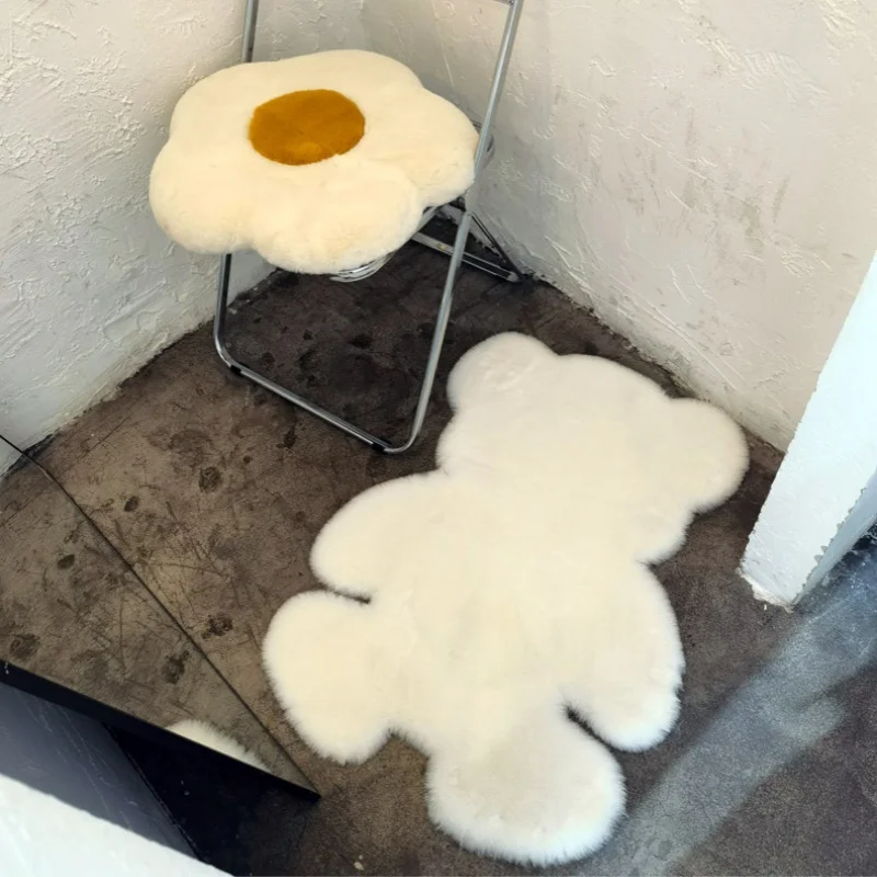Cute Bear Plush Area Rug Artificial Rabbit Fur Carpet Thickend Anti-slip Floor Mat Bedside Game Rug Bedroom Accessory Home Decor