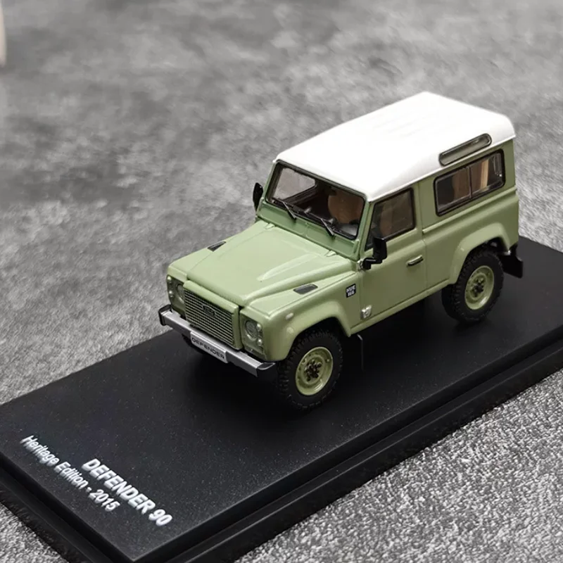 1/64 Scale Victoria Crown CV Defender 90 Alloy Car Model Collectibles Decorative Items（Special sale）