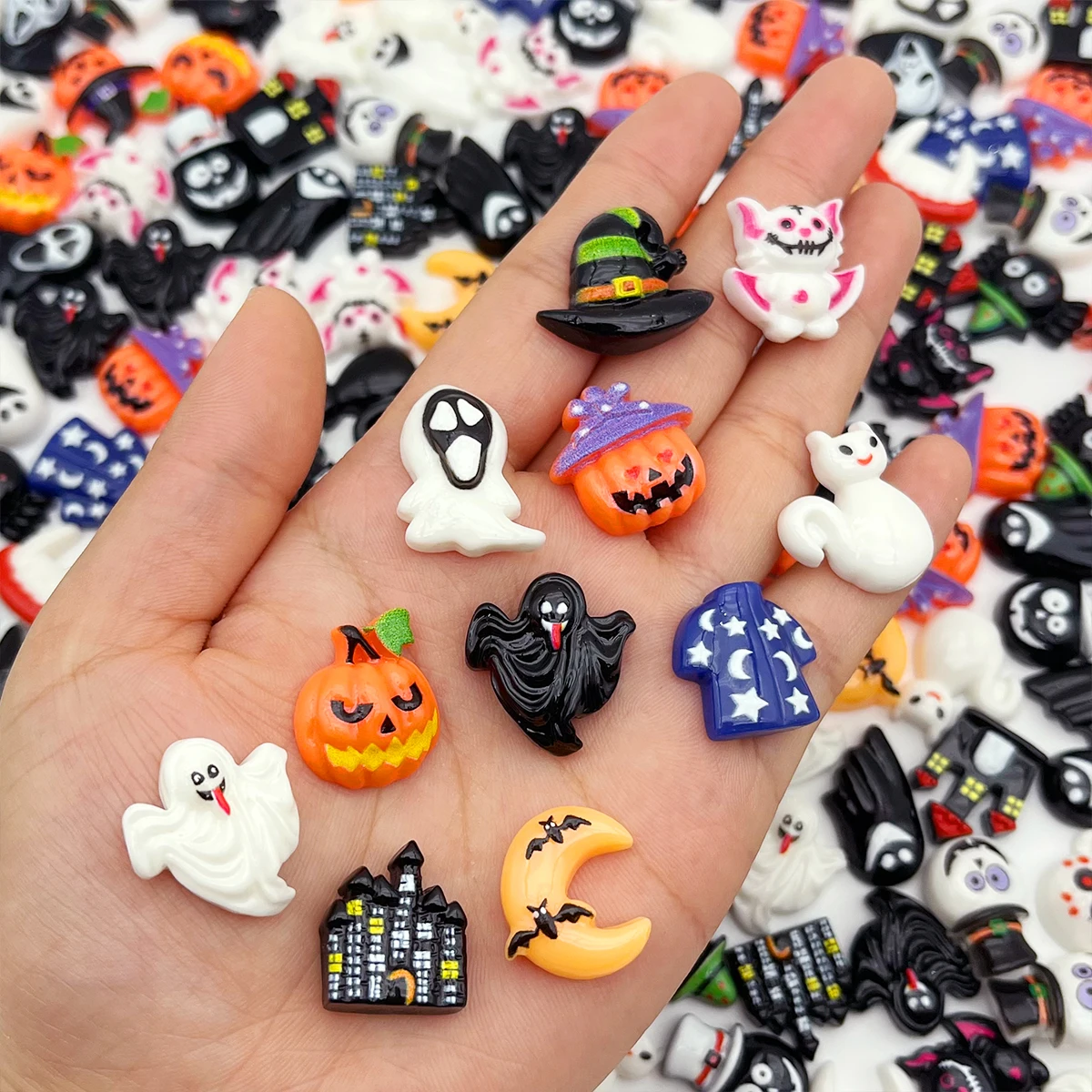 50/100/200pcsMixed Halloween Cute Resin Whitch Hat Cat Pumpkin Moon Ghost Charms for DIY Jewelry Making Accessories