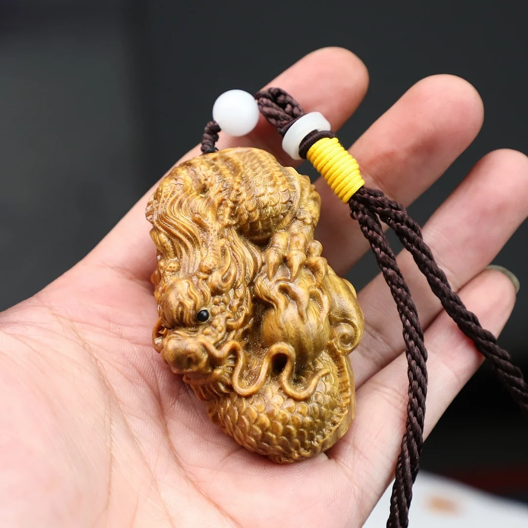 

Creative Green Sandalwood Carving Lucky Embracing Beads Handheld Cultural Toys Car Interior Pendant Zodiac Dragon Ornament