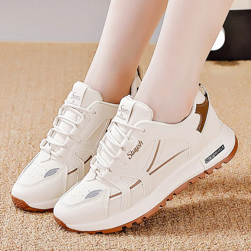 

The 2025 new spring Forrest Gump shoes are fashionable, versatile, thick-soled sports shoes and anti-slip women's shoes