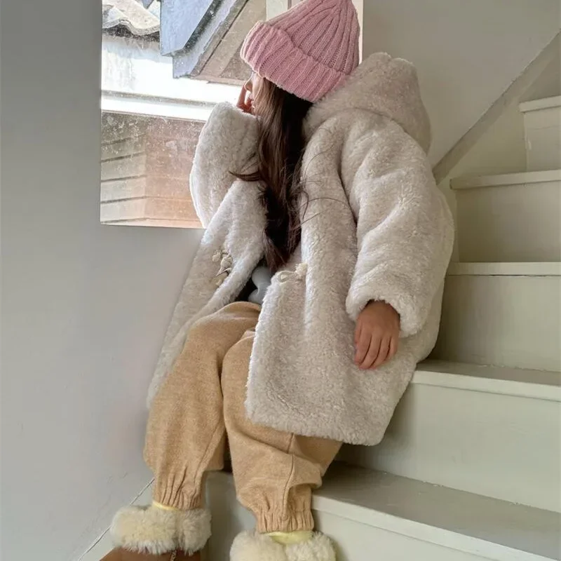 Girls Coat 2024 Winter New Childrens Clothes Korean Style Baby Girl Horn Buckle Medium Long Fur Coat Casual Simple Daily