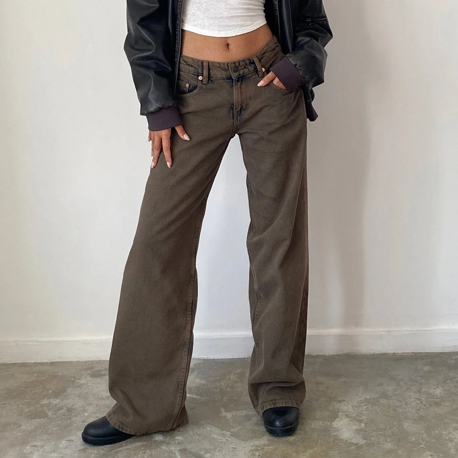 Women's versatile jeans, aesthetic solid color low rise zipper button trousers with pockets for everyday street wear