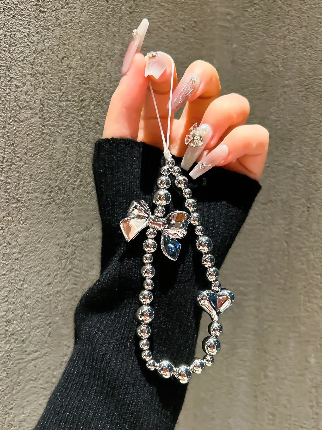 

1pc Silver Plated Bow & Heart Beaded Phone Lanyard, Wrist Strap, Earphone Charm, Bag Pendant, Keychain For Women & Men Gifts