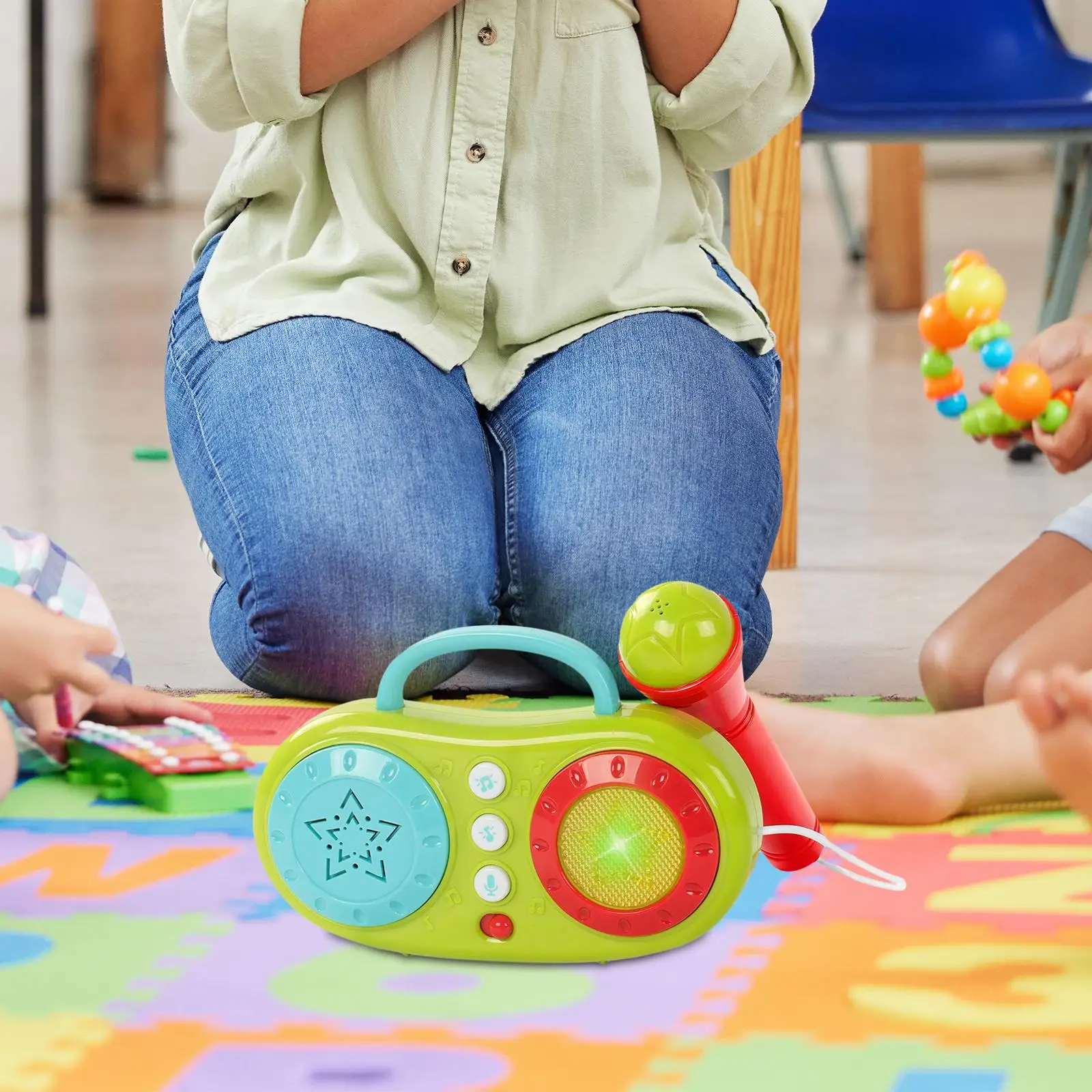 Giocattolo altoparlante portatile Macchina da canto per bambini Giocattolo educativo Karaoke per bambini durevole