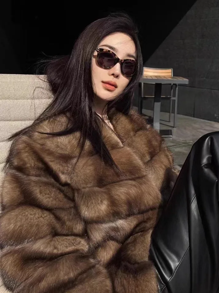 친환경 모피 코트 여성용 겨울 2025 신상 루즈핏 젊은 감각의 레오파드 프린트 롱 코트 따뜻한 중간 길이 코트