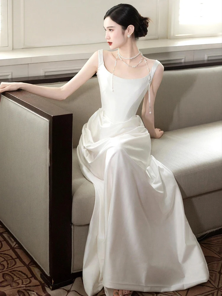 

Легкое свадебное платье из шелкового атласа, простое, элегантное, белое, с хвостом русалки, для выхода невесты, из мягкой атласной ткани, без рукавов