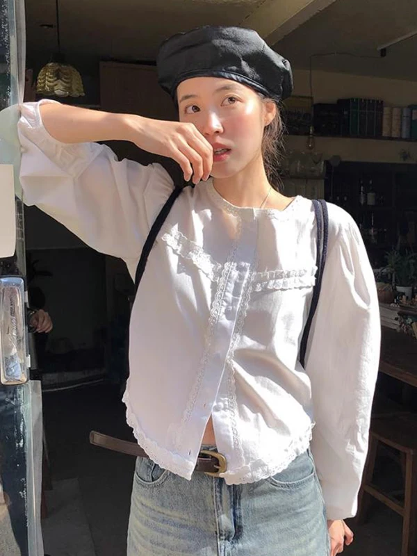 

Elegant White Doll Collar Short Shirt Women's Spring Autumn Bubble Sleeve Versatile Top Wooden Trim Commute Style Loose Fit