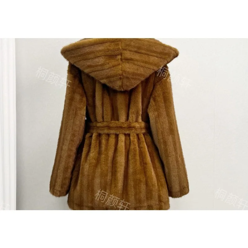A New Eco-friendly Mid-length Fur Coat Imitating Mink, with A Fitted Hood Fur in One Piece,warm Elegant Coat for Autumn Winter