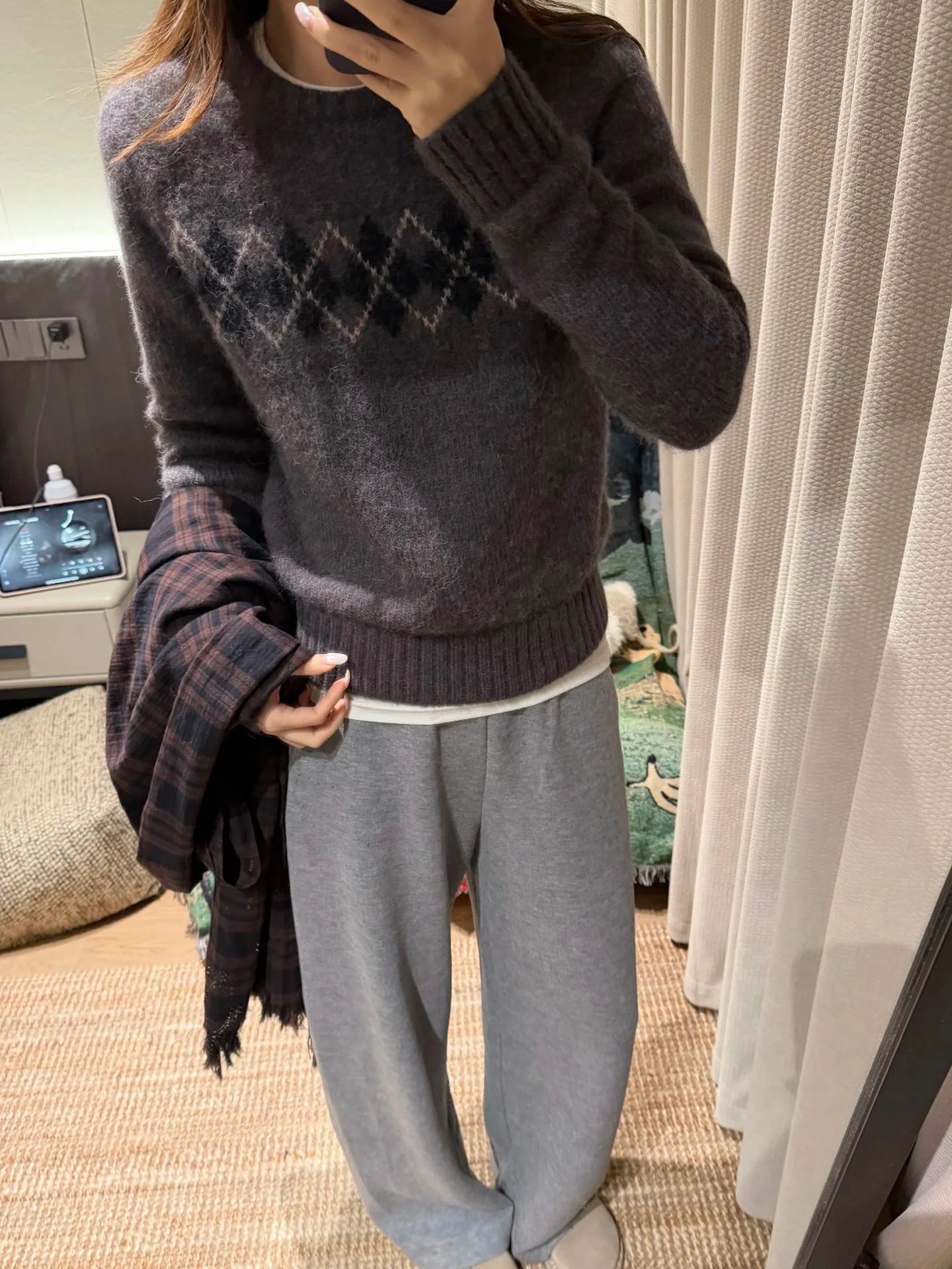 

Retro Style Knitted Sweater round Neck Shoulder Straight Diamond Pattern Pure Woolen Long Sleeve Autumn Winter Women's Top