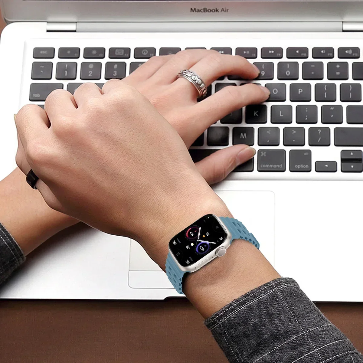 Ремешок для Apple Watch Ultra 2 49 мм 45 мм 44 мм 42 мм 38 мм 41 мм 40 мм Силиконовый ремень для iWatch series 10 9 8 7 se 5 4 3 Correa