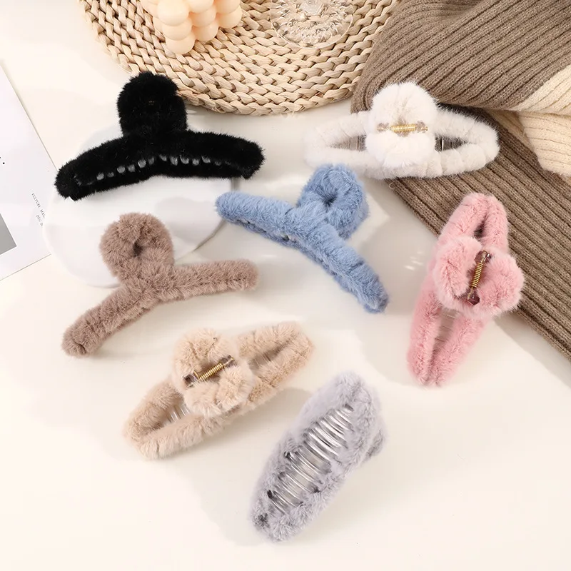 Women Hair Claw Cute Plush Faux Fur Hair Clamps Autumn Winter Hairpins Solid Elegant Large Barrette Fashion  Hair Accessories