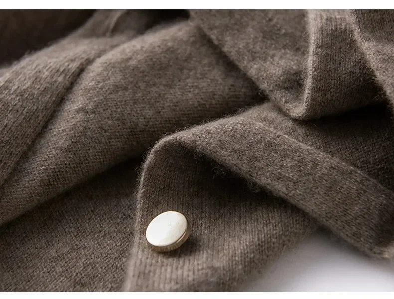 zjaiss Einfarbiger Warmer Strickumhang mit Seitenknöpfen 2026 Neuer Herbst-Winter-Damen-Poncho aus Reinkaschmir als Oberbekleidung – Detail 20