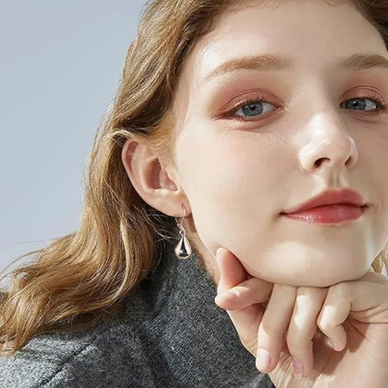 2025, neue Tropfen-Ohrringe, versilberte Legierungs-Ohrstecker für Frauen, vielseitiger Alltagskleidung, luxuriöser Schmuck im eleganten Design
