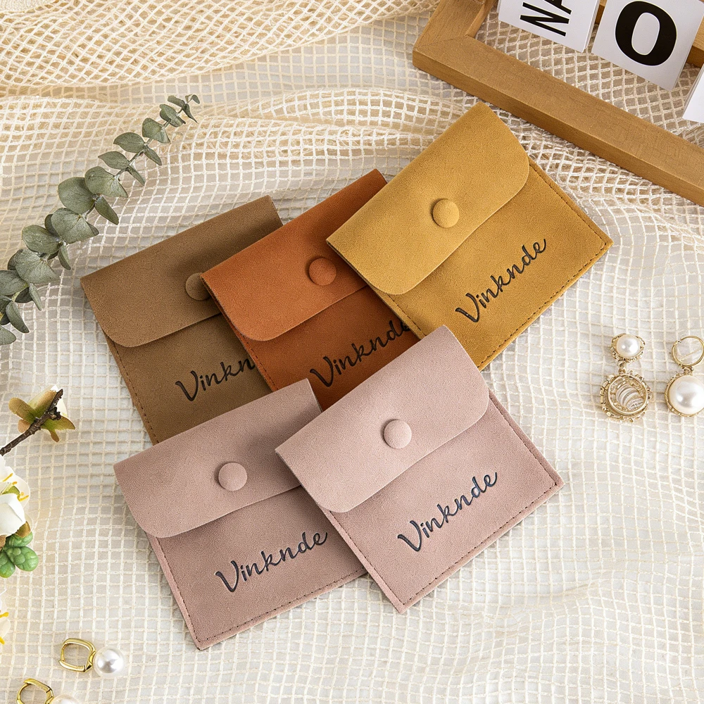 

100, модные сумки для ювелирных изделий из микрофибры с логотипом, замшевые сумки для хранения, портативное ожерелье, браслет, подвесной дисплей, изысканная сумка-защелка