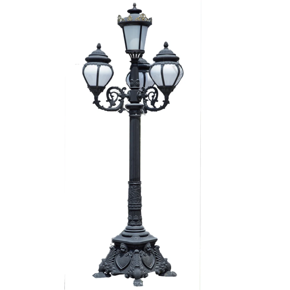 Solar motion lights Outdoor classic European Style Antique Street Light and Poles die-casting aluminum garden Lightlamp post