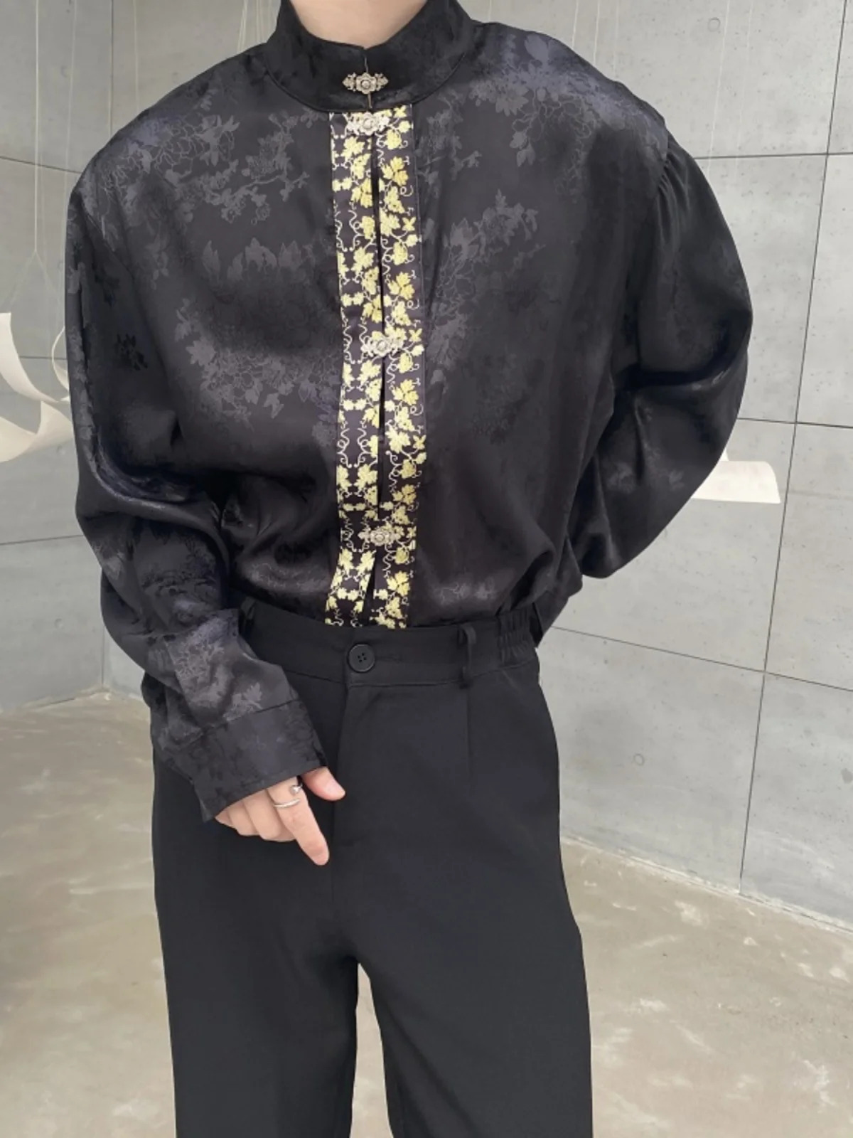 

Spring 2025 Men's Long Sleeve Casual Shirt Metal Button Stand Collar Retro Embroidery Preppy Style Four Seasons Universal Loo...