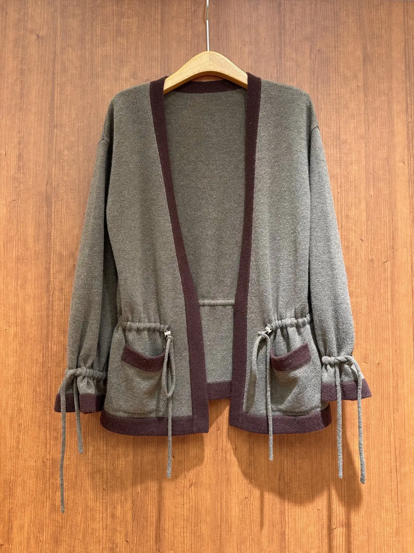 

Brown Long Sleeve Yarn Cardigan Tops