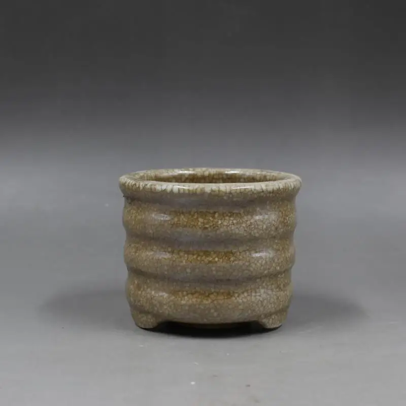 

Chinese Porcelain Song Dynasty Ge Kiln Crack Glaze Tripod Incense Burners 2.95''