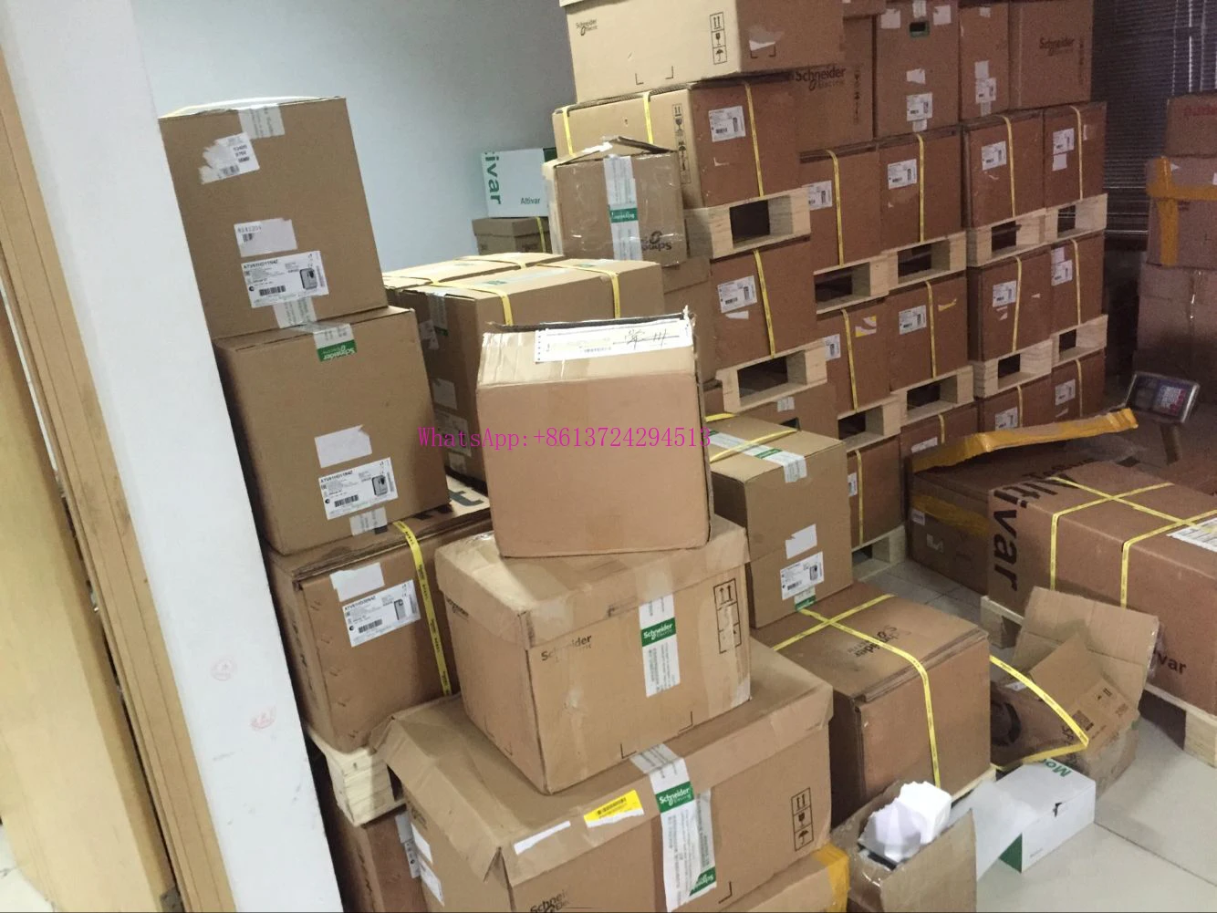 

New Original In BOX ATV61HC13N4 132KW Three-phase 380V {Warehouse stock} 1 Year Warranty Shipment within 24 hours