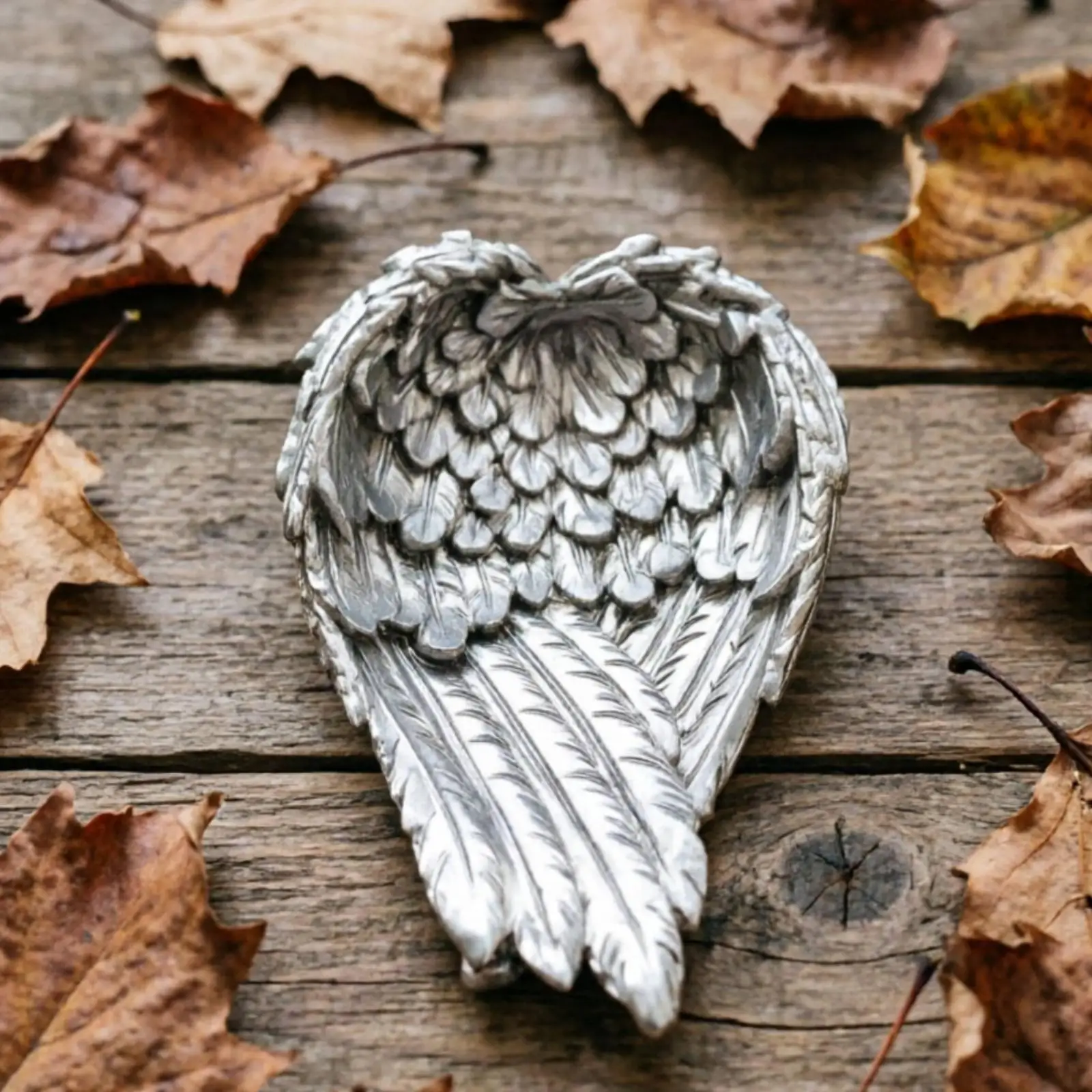 Heart-Shaped Resin Dish Layered Design Feather-Textured Holder Jewelry Tray