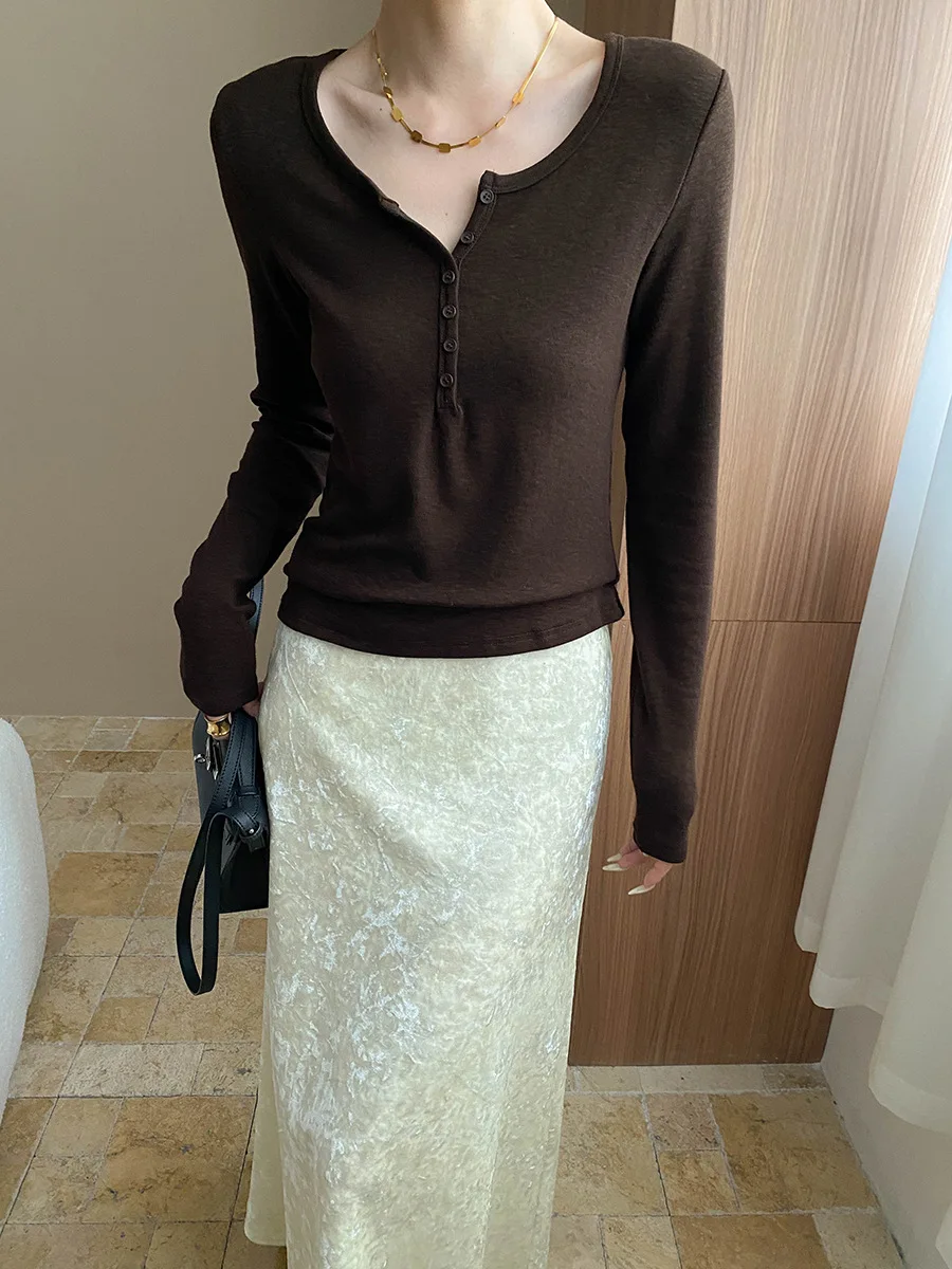 

Women's casual solid color fashionable semi open collar button design with plush T-shirt