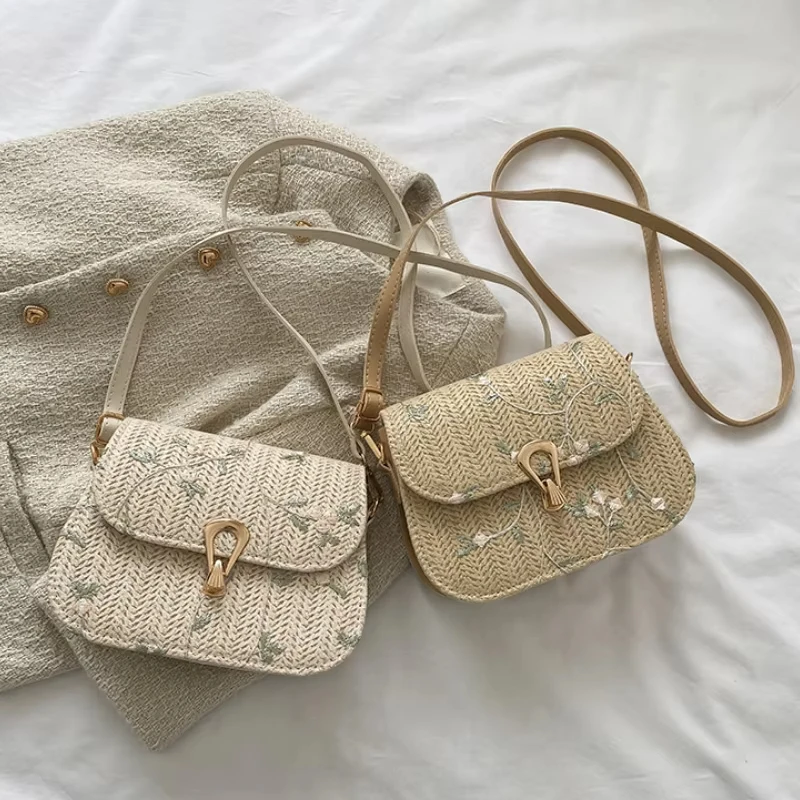 

2025 New Straw Woven Handbag for Women Lace Crossbody BagFashion Saddle Shoulder BagCute Messenger Purse Summer Beach Tote