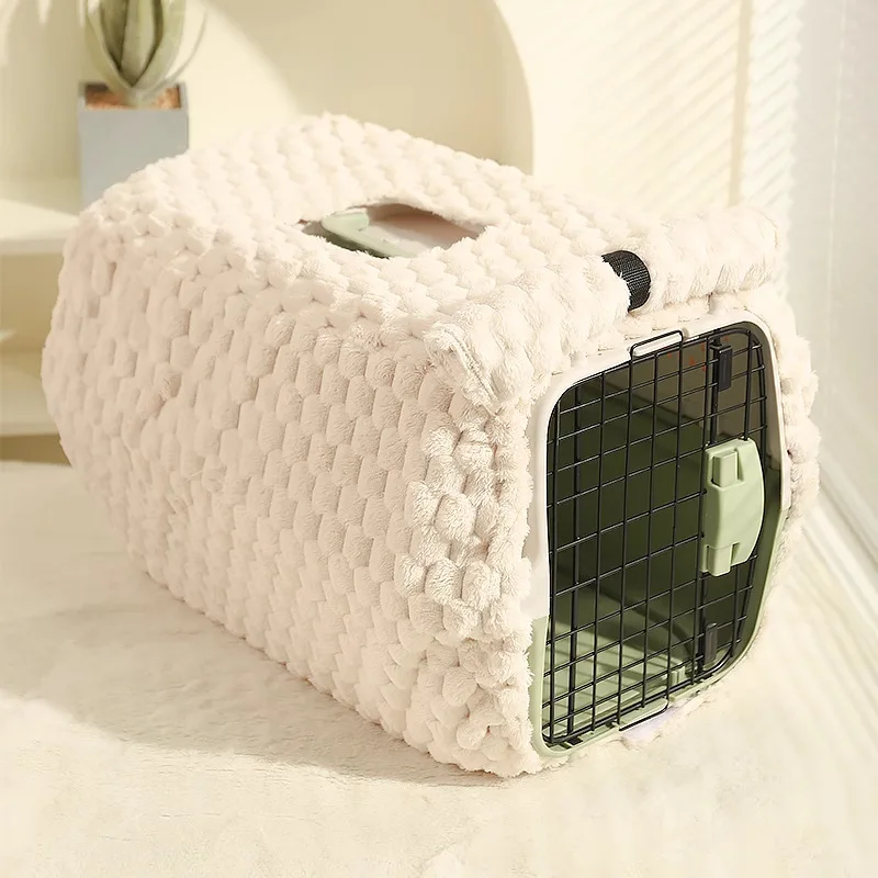

Autumn and Winter Warm Cover for Pet Airline Box Flannel Material Is Windproof and Warm Universal Travel for Cats and Dogs