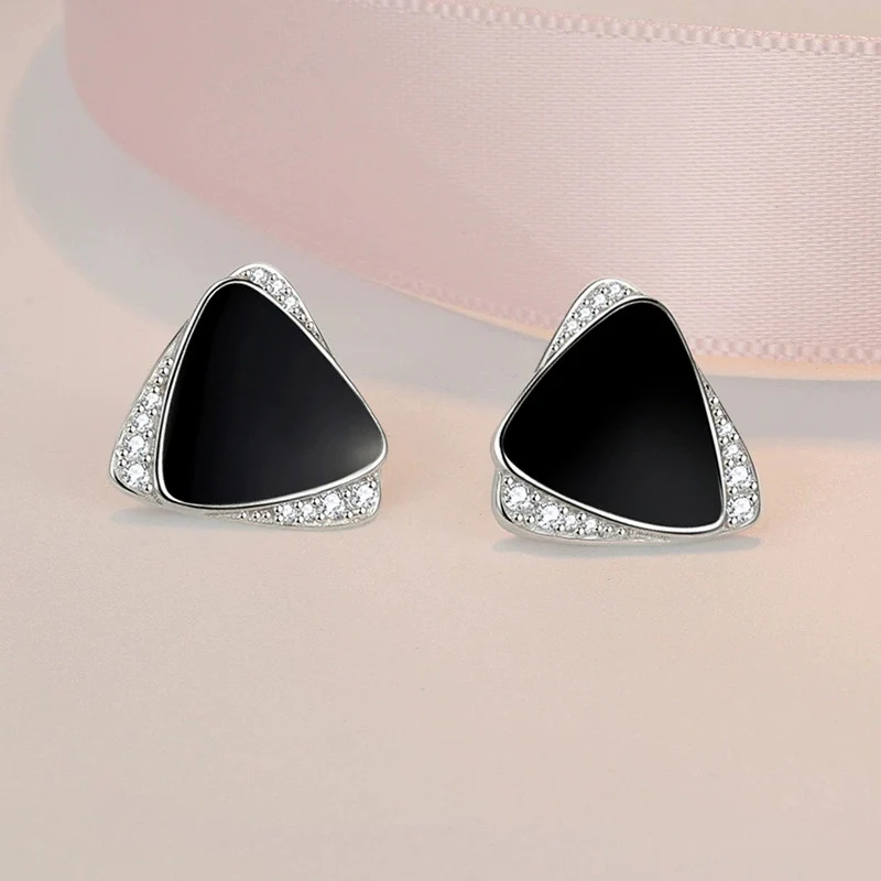 Temperament Triangle Earrings New Trendy High-end Minimalist Black Ear Stud For Women Retro Style Earring Jewelry KOFSAC