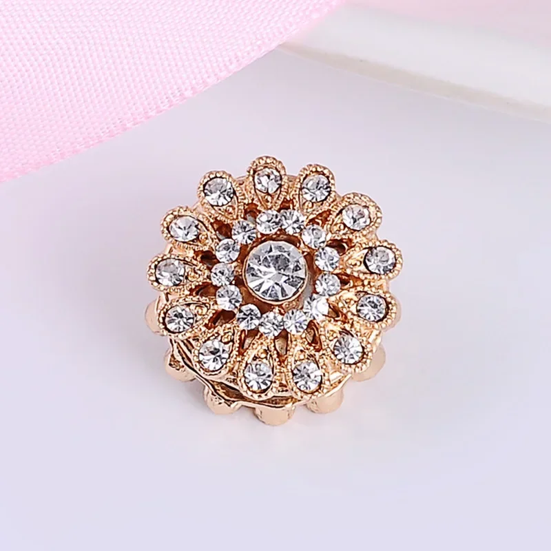 1pcs New Magnet Rhinestones Flower Brooches for Women Muslim Scarf Hijab Brooch No Hole Pins Fashion Jewelry Luxulry Accessories