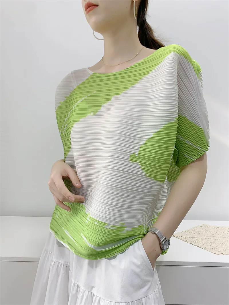 

Miyake Digital Printing Pleated Tops Short Sleeve T-Shirt Women 2023 Summer New Loose Slim Design Sense