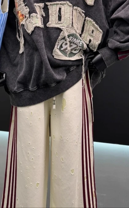 Sweet Fashion Heavy Embroidery Letter Sweatshirt Ladies Trendy Loose Design Top Ins Style 2025 Autumn New Pullover Harajuku Coat