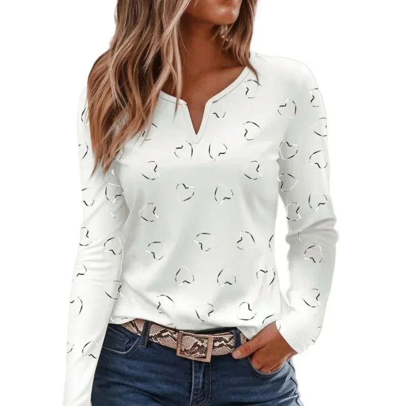 เสื้อยืดลําลองแขนยาวพิมพ์ลายรูปหัวใจคอวีอเนกประสงค์ของผู้หญิงขนาดบวก