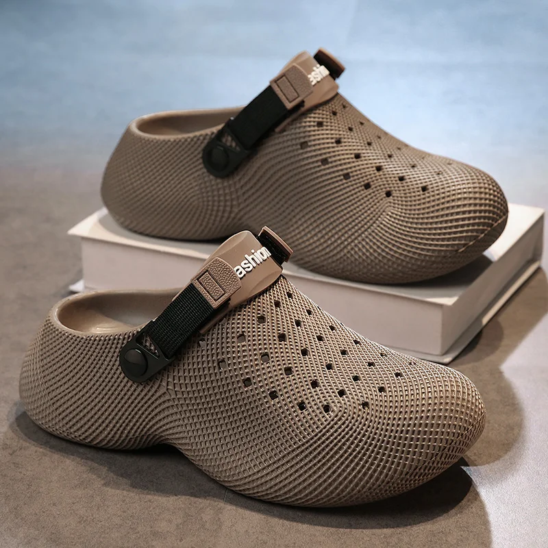 Nuevas sandalias EVA para hombre y mujer, suaves, huecas, para jardín, zapatillas de diseñador con orificios, pantuflas, zapatillas de playa, zapatos de agua, sin cordones, de espuma.