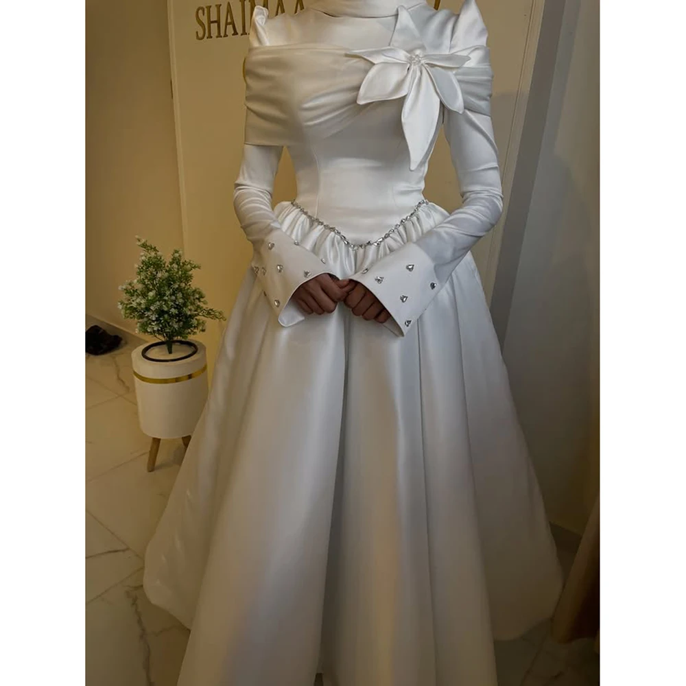 

Saudi Arab Dress Jersey Satin Long Sleeve Beading Wedding Gown A-line Long Sleeve Bridal Dress with Handmade Flowers Custom Made
