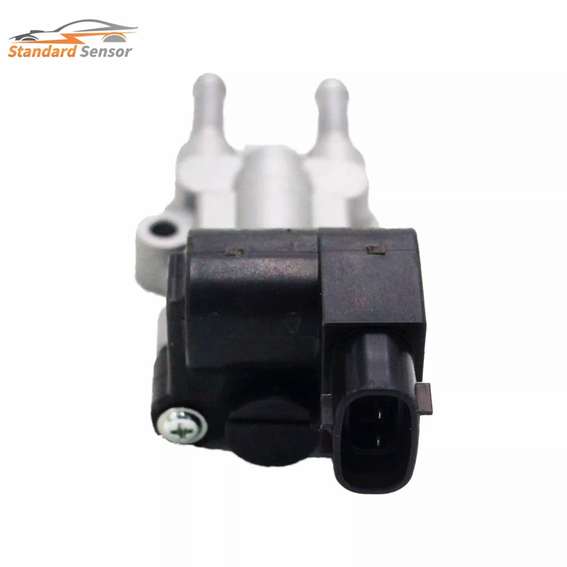 22270-0D040 Idle Air Control Valve IAC Valve  For Toyota Corolla Matrix