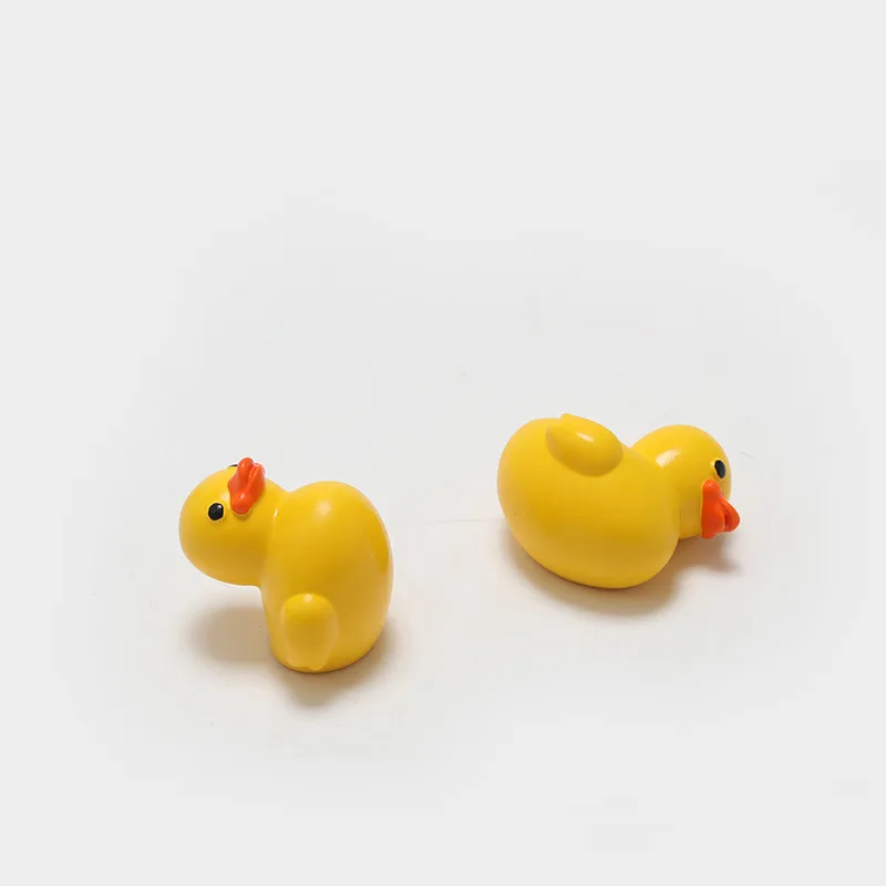 2pc Kleine Gelbe Ente Form Push-Pin Stationäre Büro Pin Dekoration Reißzwecke Cartoon Niedlichen Tier Kork Bord Pushpins Bindung