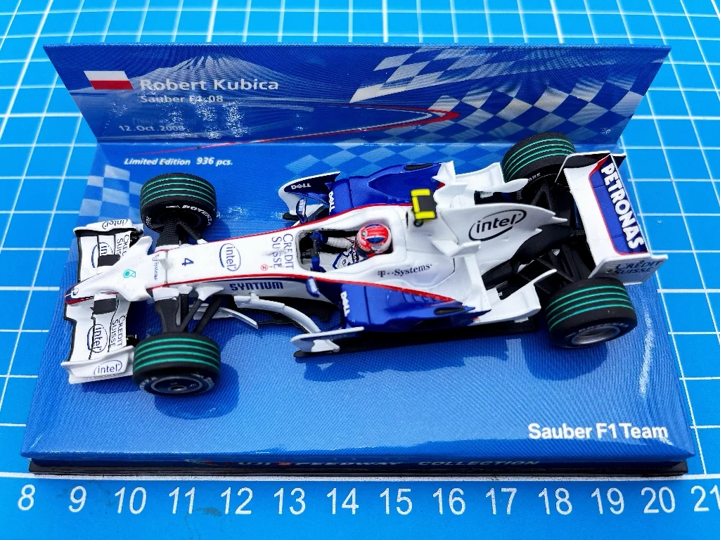 Minichamps 1:43 F1 F1 08 2008 Robert Kubica Japan Simulation Limited Edition Resin Metal Static Car Model Toy Gift