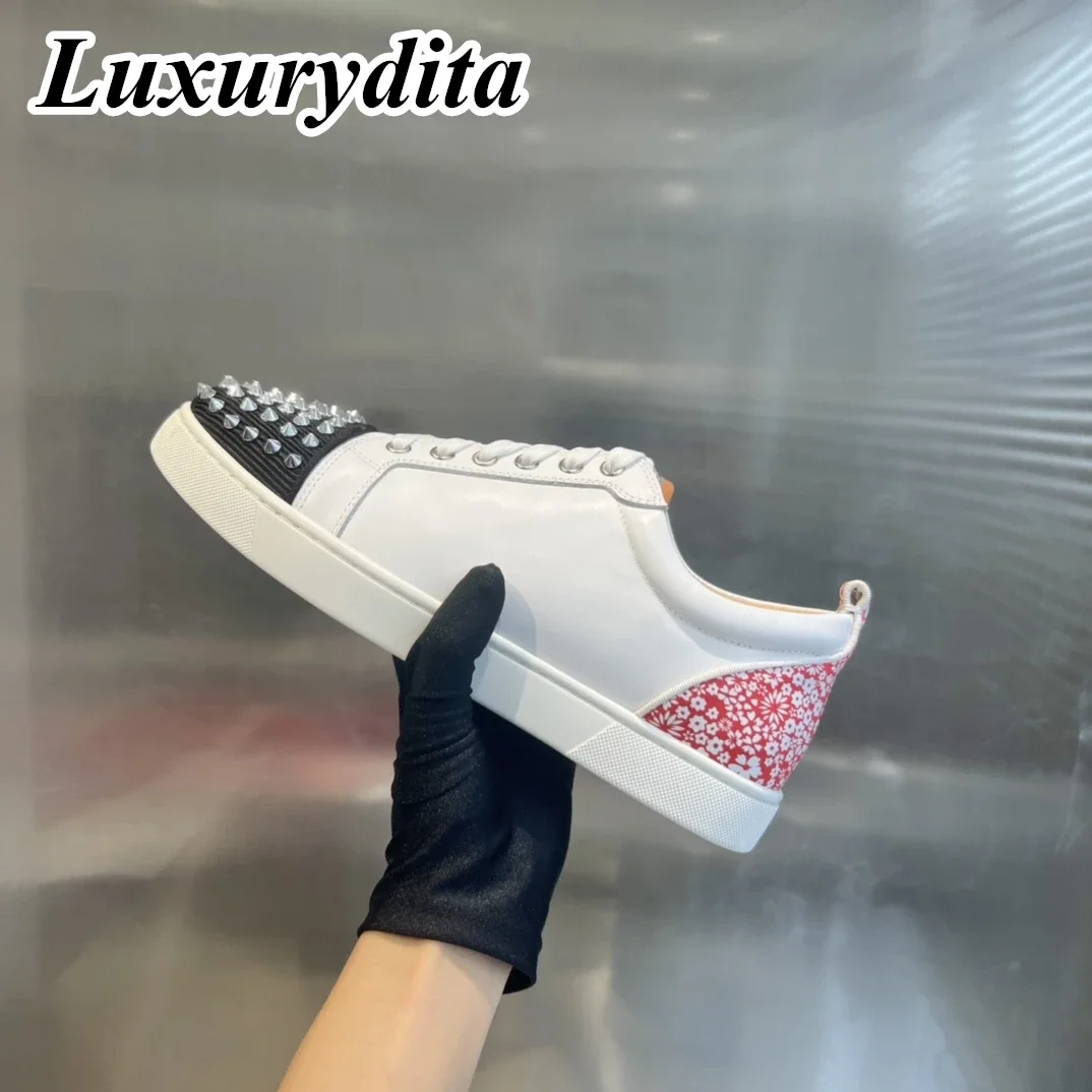 

Top Quality Womens Trendy Casual Sneakers Luxury Mens Real Leather Tennis Shoes Designr Red Sole Tide Lovers Rivet Shoes HJ0888