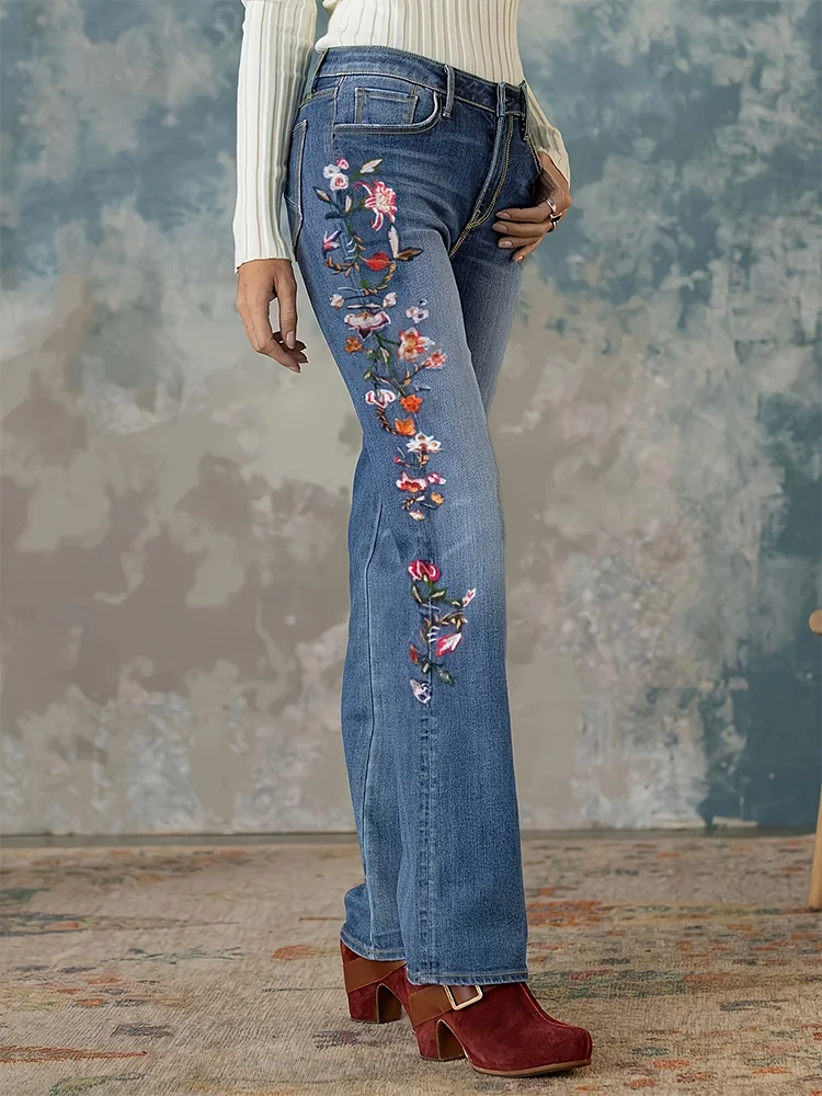 Damskie jeansy z haftem w kwiaty Niebieskie klasyczne proste spodnie w dużych rozmiarach Nowa moda Casual Mid Waist Slim Stretch Denim Pants