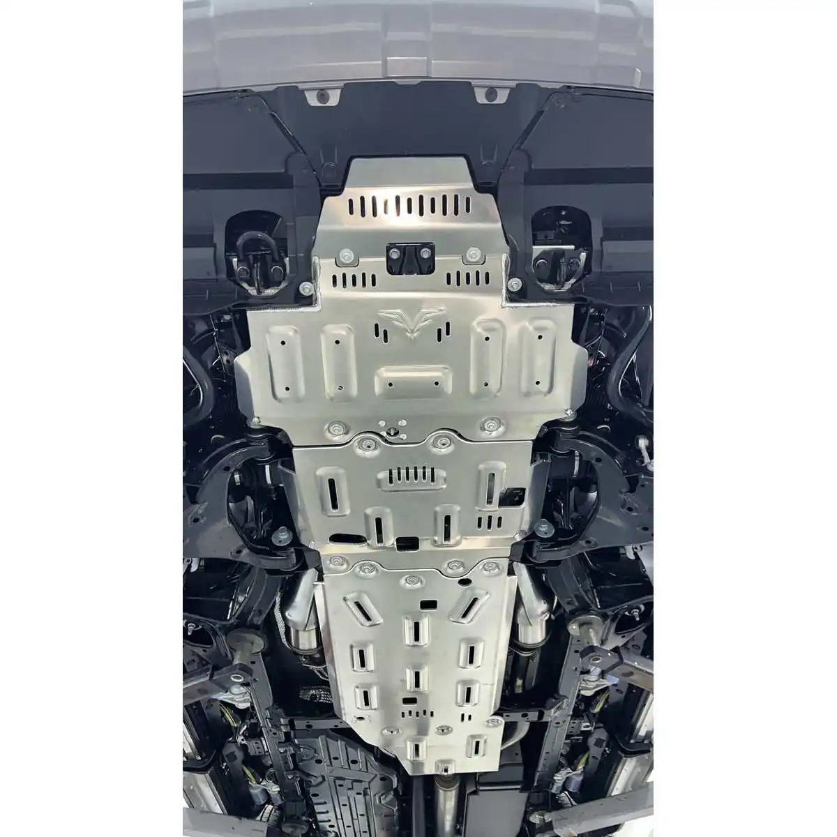 

Hot Selling 8mm Aluminum Magnesium Alloy Durable Protective Bottom Plate Accessory ForLexus LX600