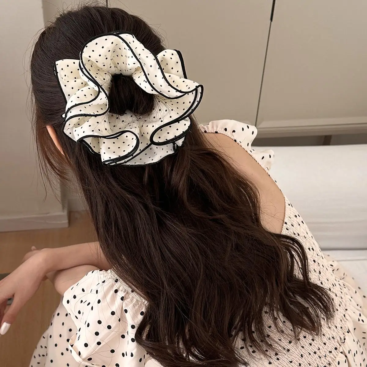 

Retro Polka Dot Ruffles Hair Scrunchies Headbands for Womens Girls Hair Rope Oversized Elastic Hair Bands Hair Accessories