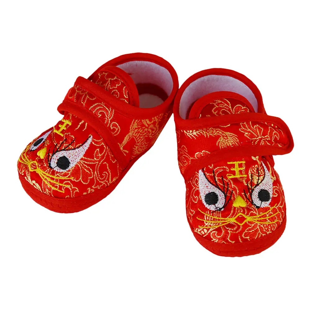 

1 пара детской обуви, нескользящая устойчивая подошва с рисунком тигровой головы, легкая теплая уютная прогулочная обувь с вышивкой для младенцев с героями мультфильмов