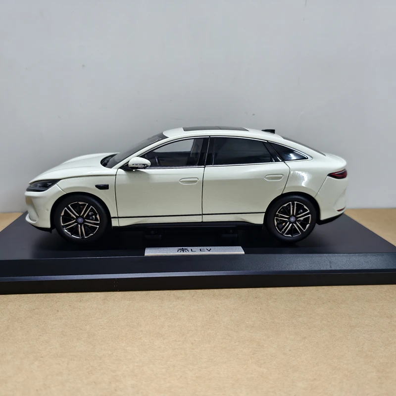 Diecast 1:18 Scale BYD Qin L EV BYD 2025 Alloy Car Model